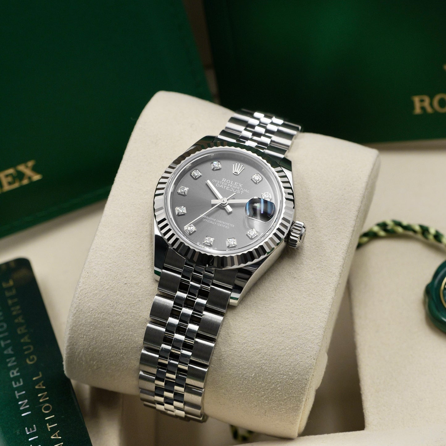 Rolex Lady-Datejust 28 Rhodium Diamond Dial 279174 Full Set (2025)