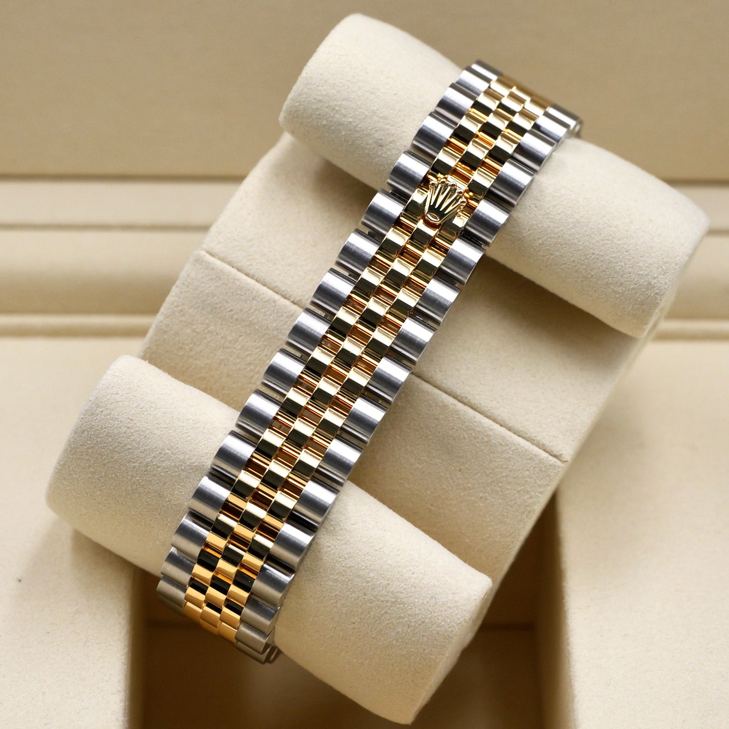 Rolex Datejust 31 Steel and Yellow Gold Silver Dial 278273 - Full Set (2026)