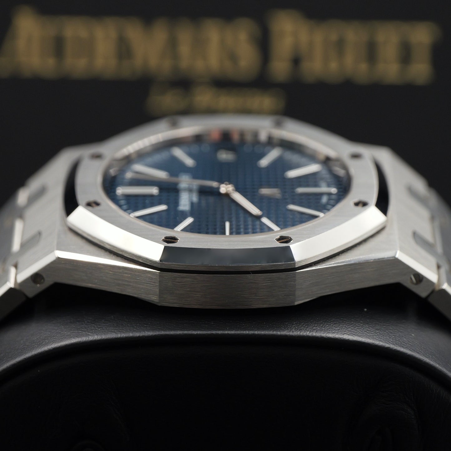 Audemars Piguet Royal Oak Jumbo 15202ST - Full Set (2019)