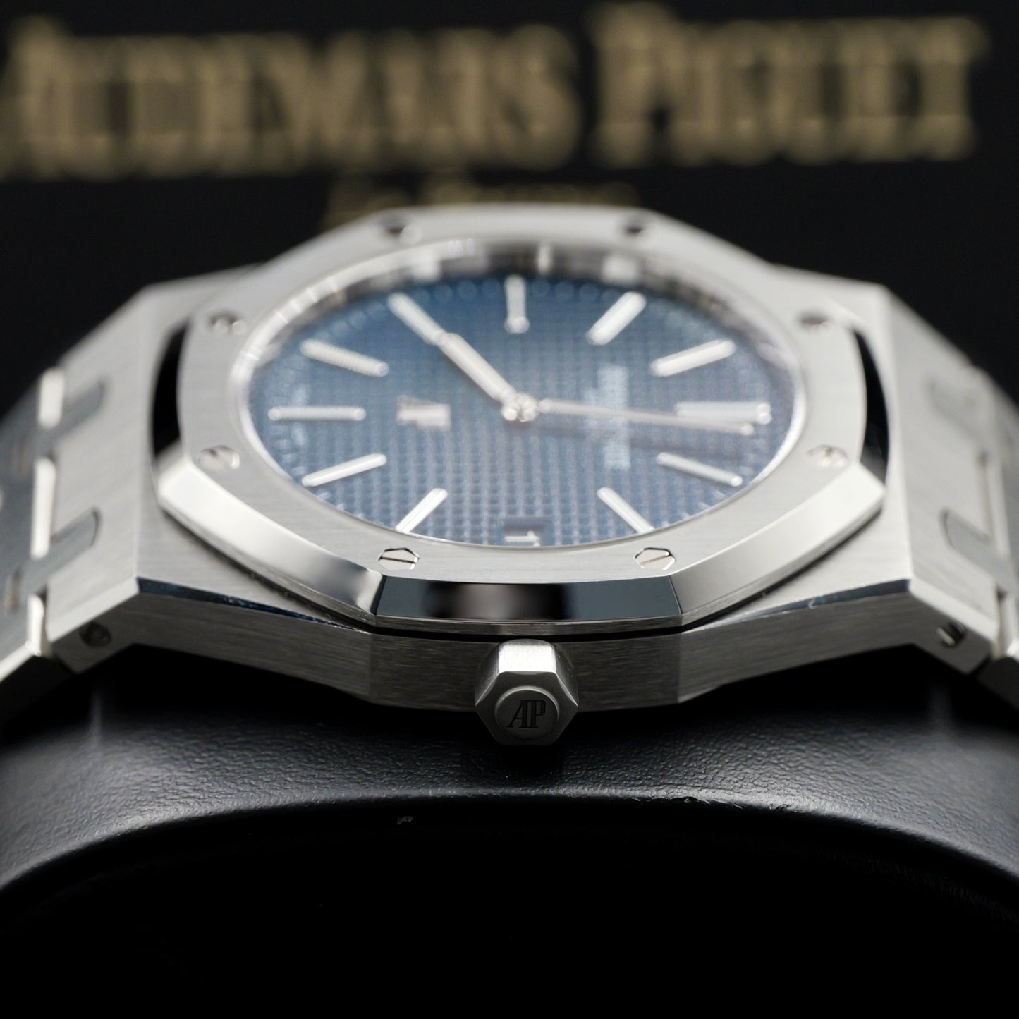 Audemars Piguet Royal Oak Jumbo 15202ST - Full Set (2019)