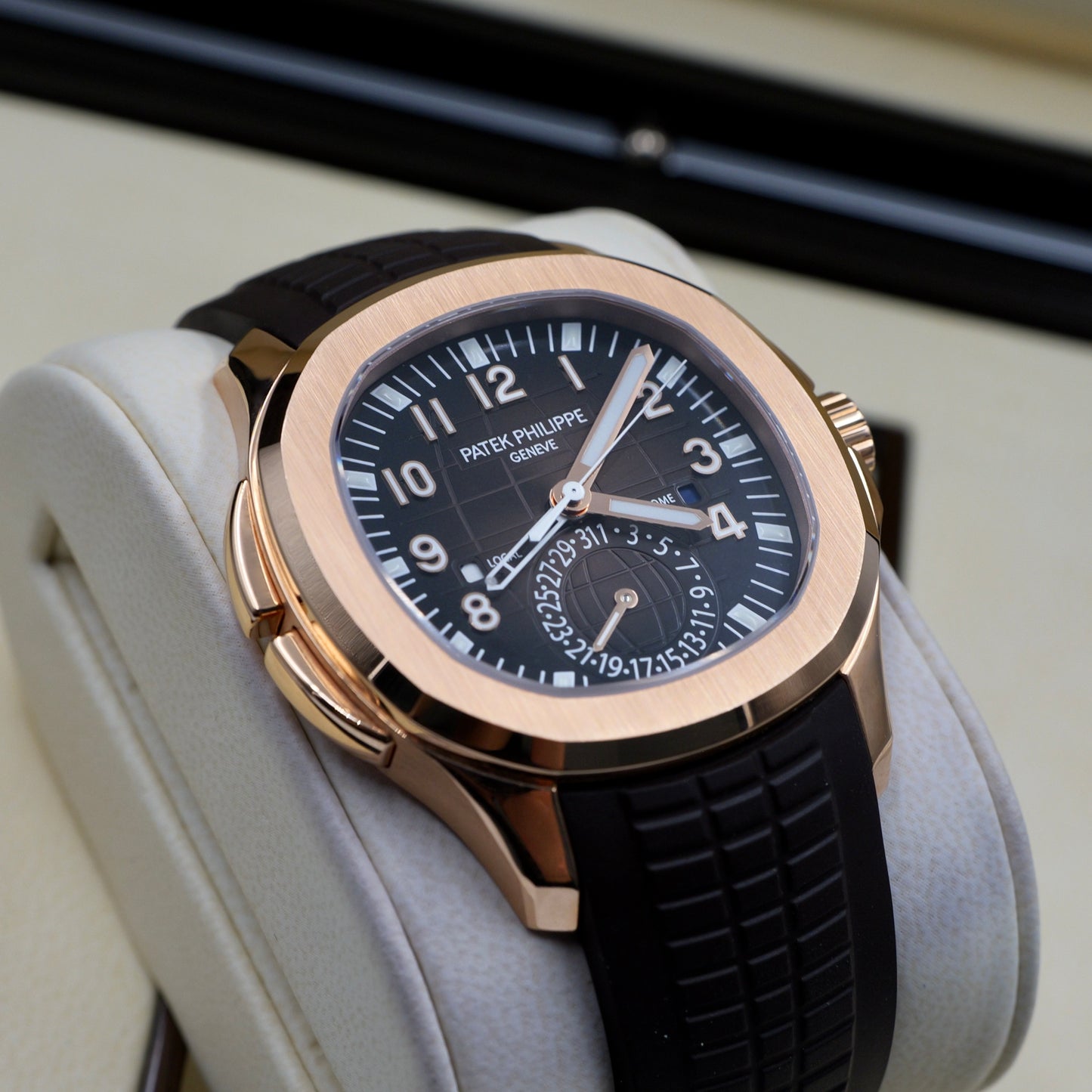 Patek Philippe Aquanaut Travel Time Rose Gold 5164R - Full Set (2022)
