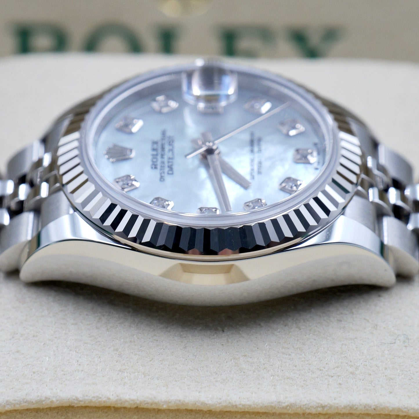 Rolex Lady-Datejust Mother of Pearl Dial 279174 (MOP) - Full Set (2026)