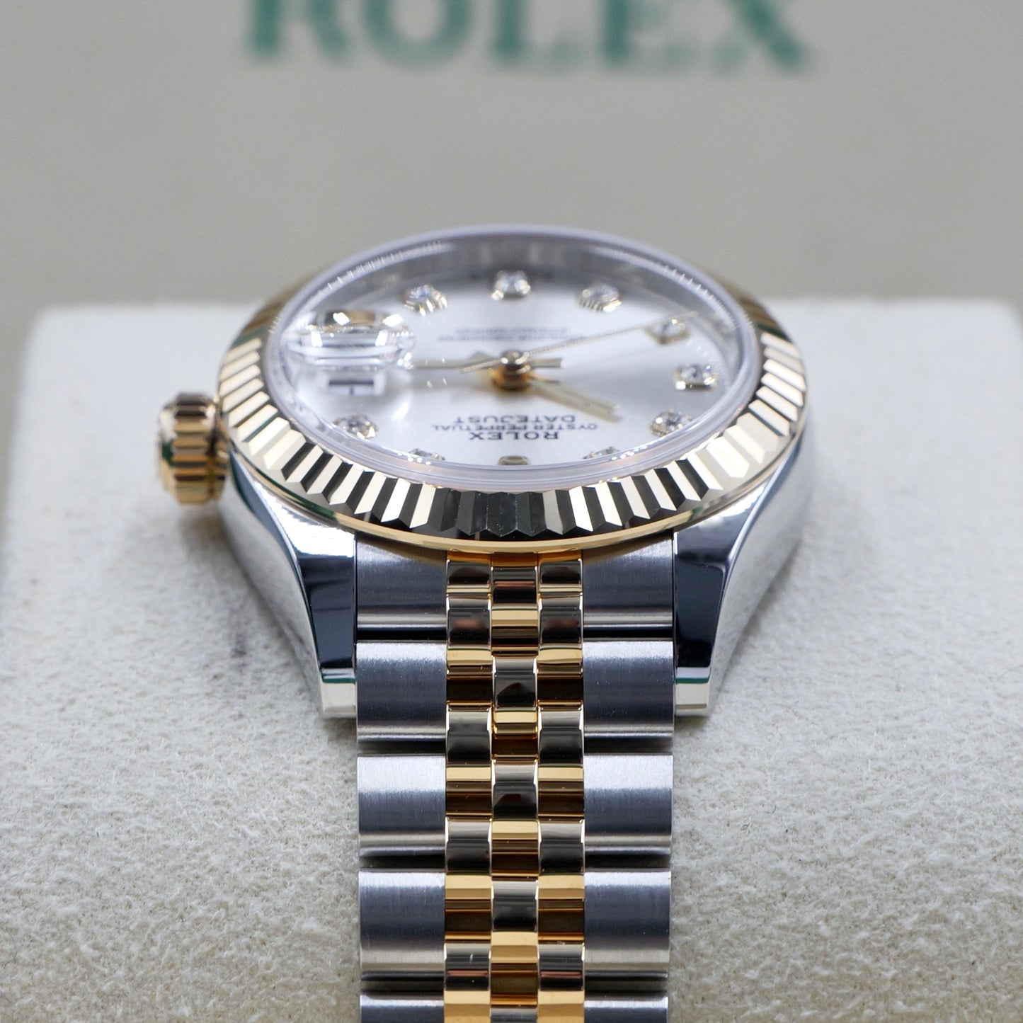 Rolex Lady-Datejust Silver Diamond Dial 279173 - Full Set (2026)