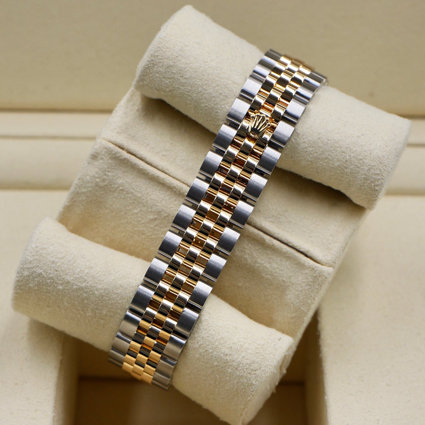 Rolex Lady-Datejust Silver Diamond Dial 279173 - Full Set (2026)