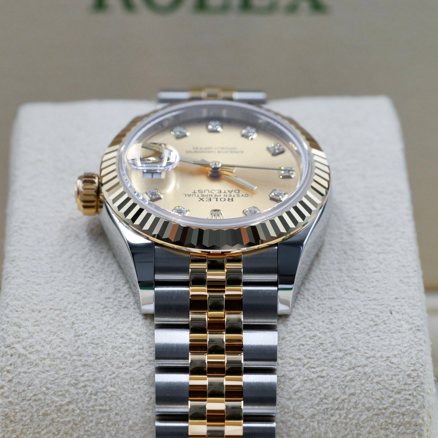 Rolex Lady-Datejust Champagne Diamond Dial 279173 - Full Set (2026)