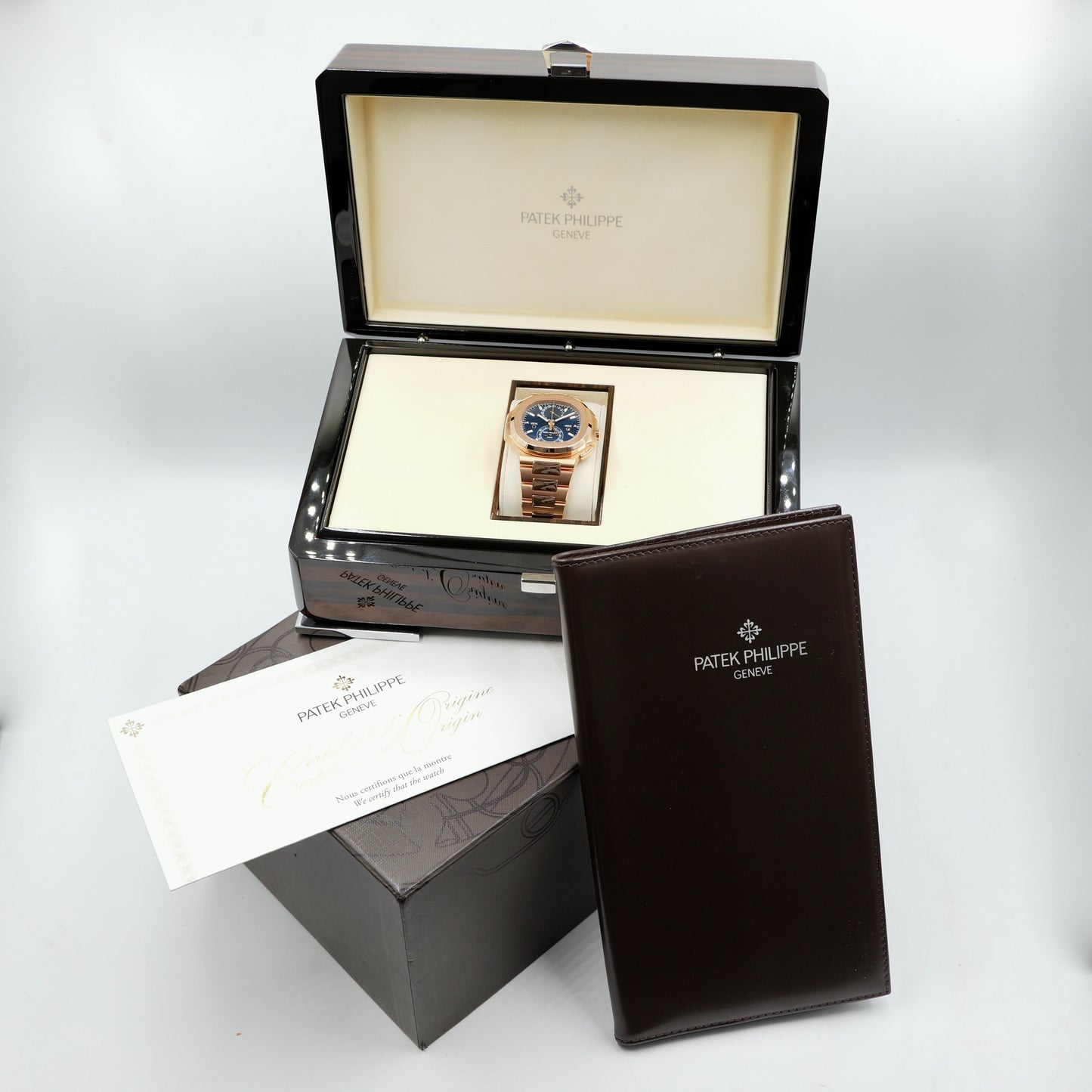 Patek Philippe Nautilus Blue Dial 5990/1R - Full Set (2024)