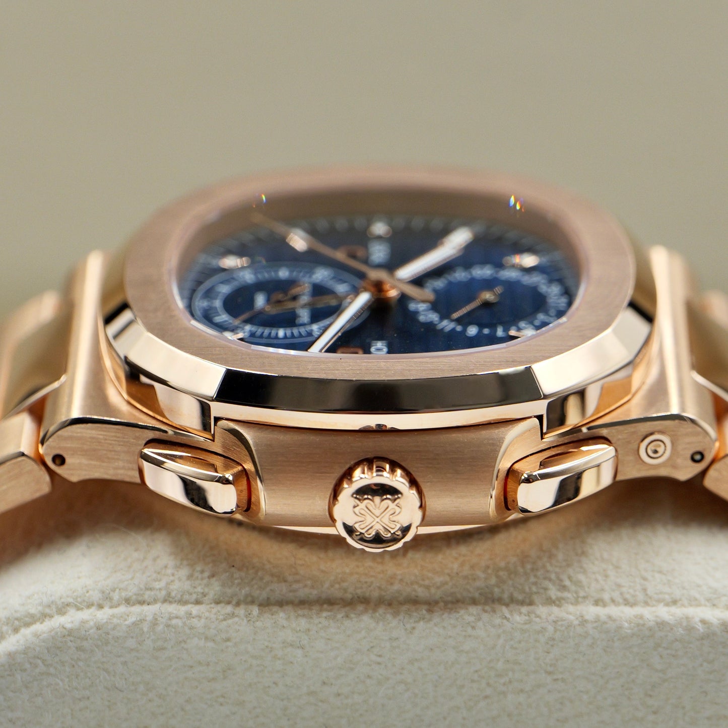 Patek Philippe Nautilus Blue Dial 5990/1R - Full Set (2024)