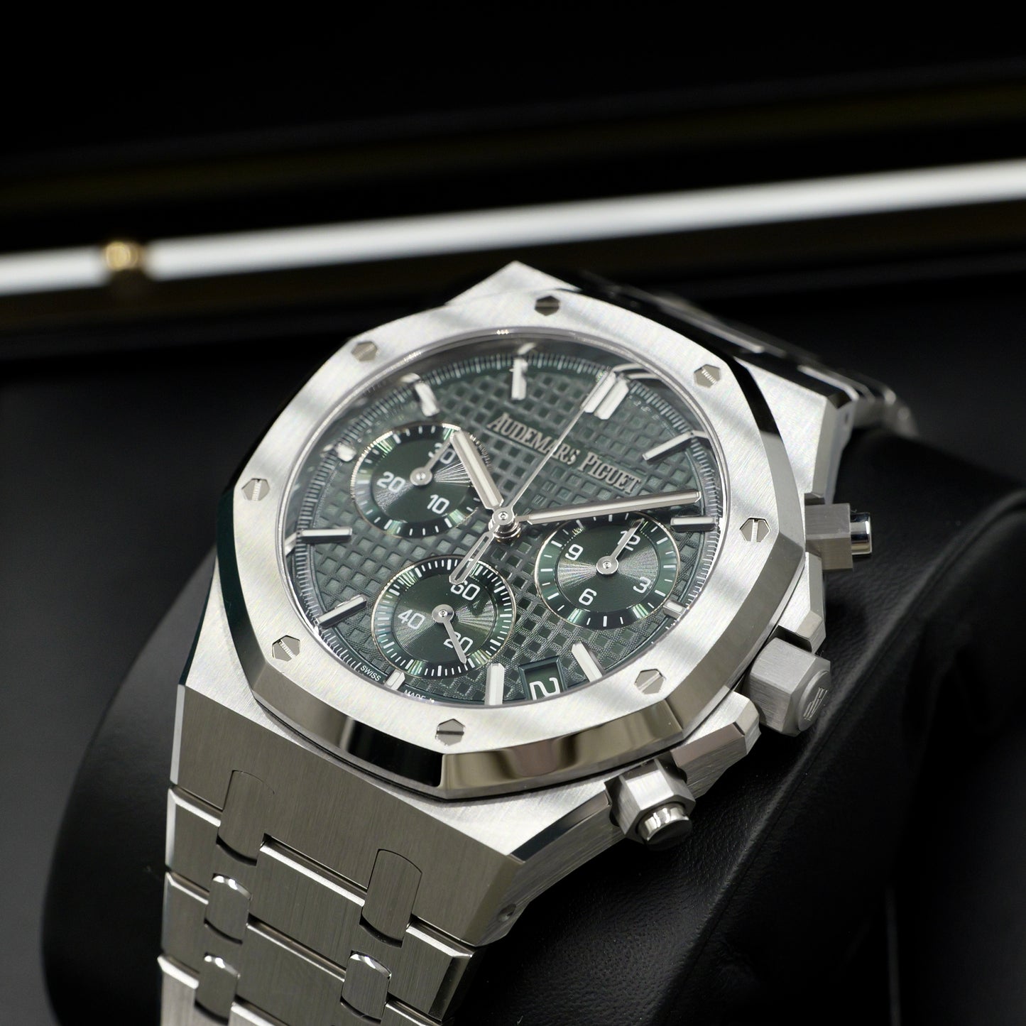 Audemars Piguet Royal Oak Chronograph Green Dial - Full Set (2026)