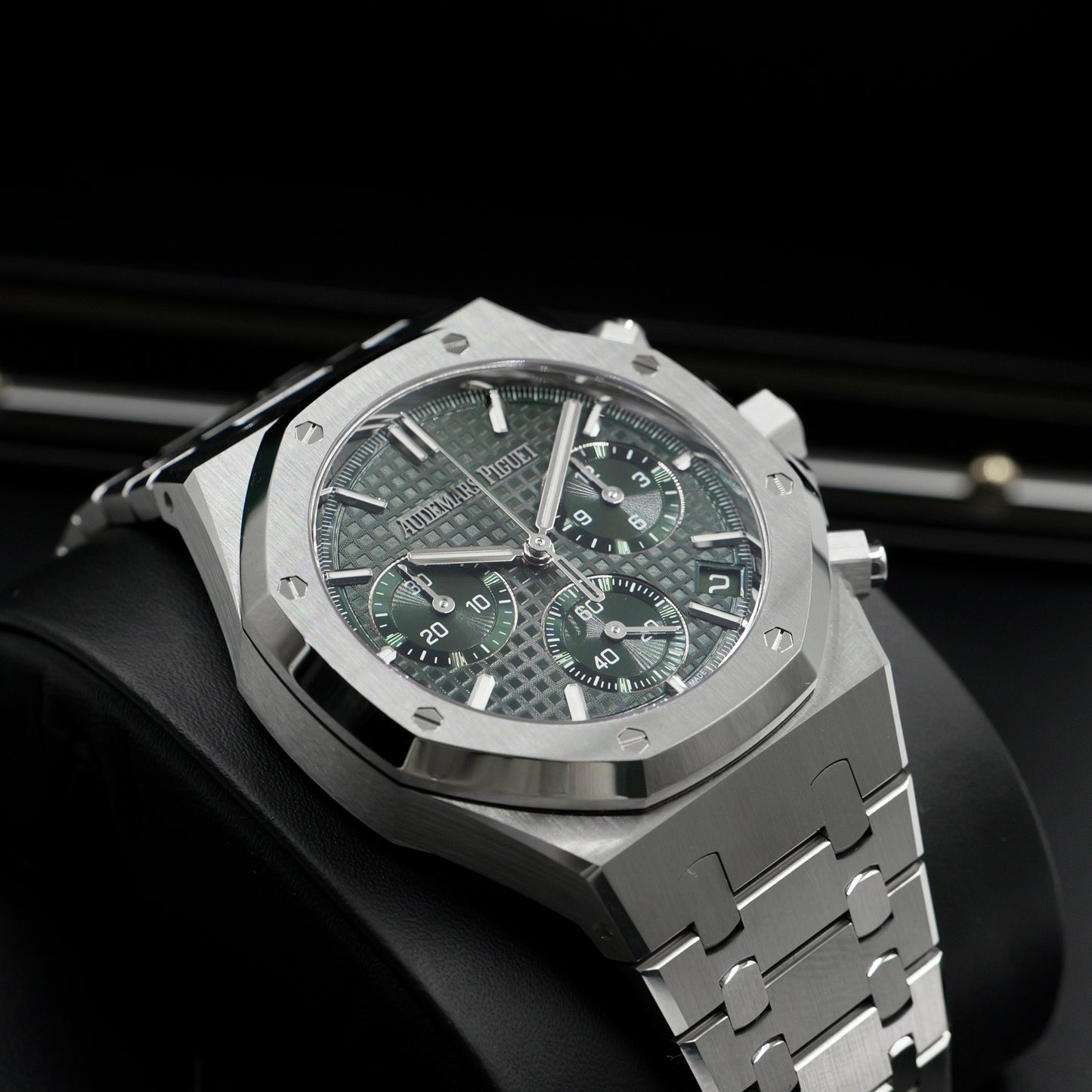 Audemars Piguet Royal Oak Chronograph Green Dial - Full Set (2026)