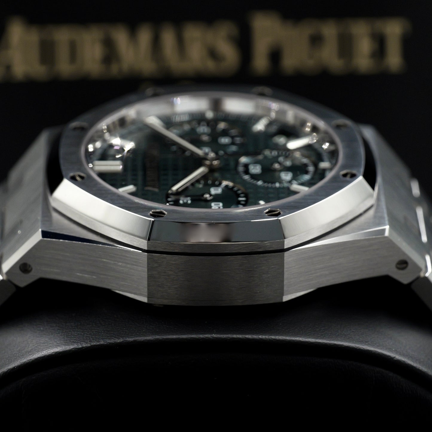 Audemars Piguet Royal Oak Chronograph Green Dial - Full Set (2026)