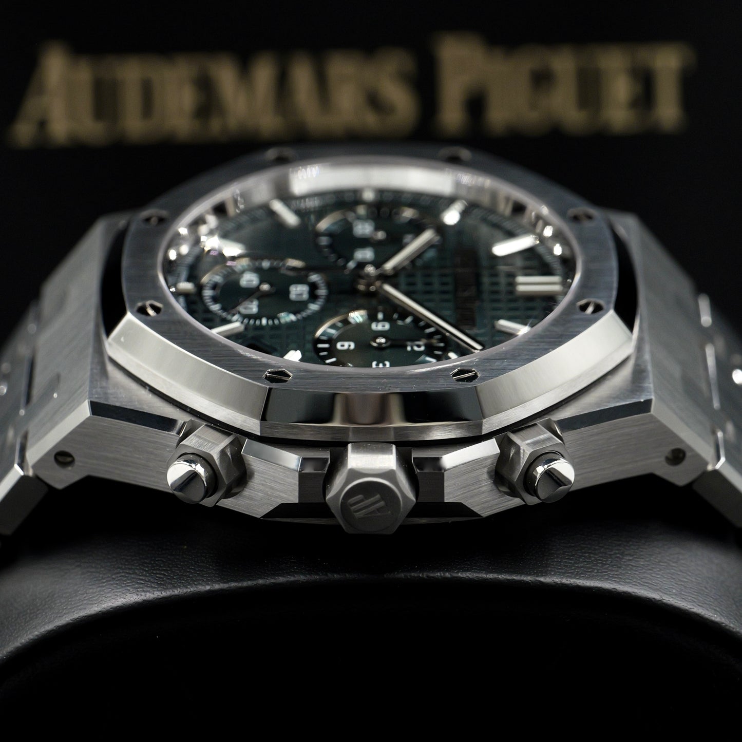 Audemars Piguet Royal Oak Chronograph Green Dial - Full Set (2026)