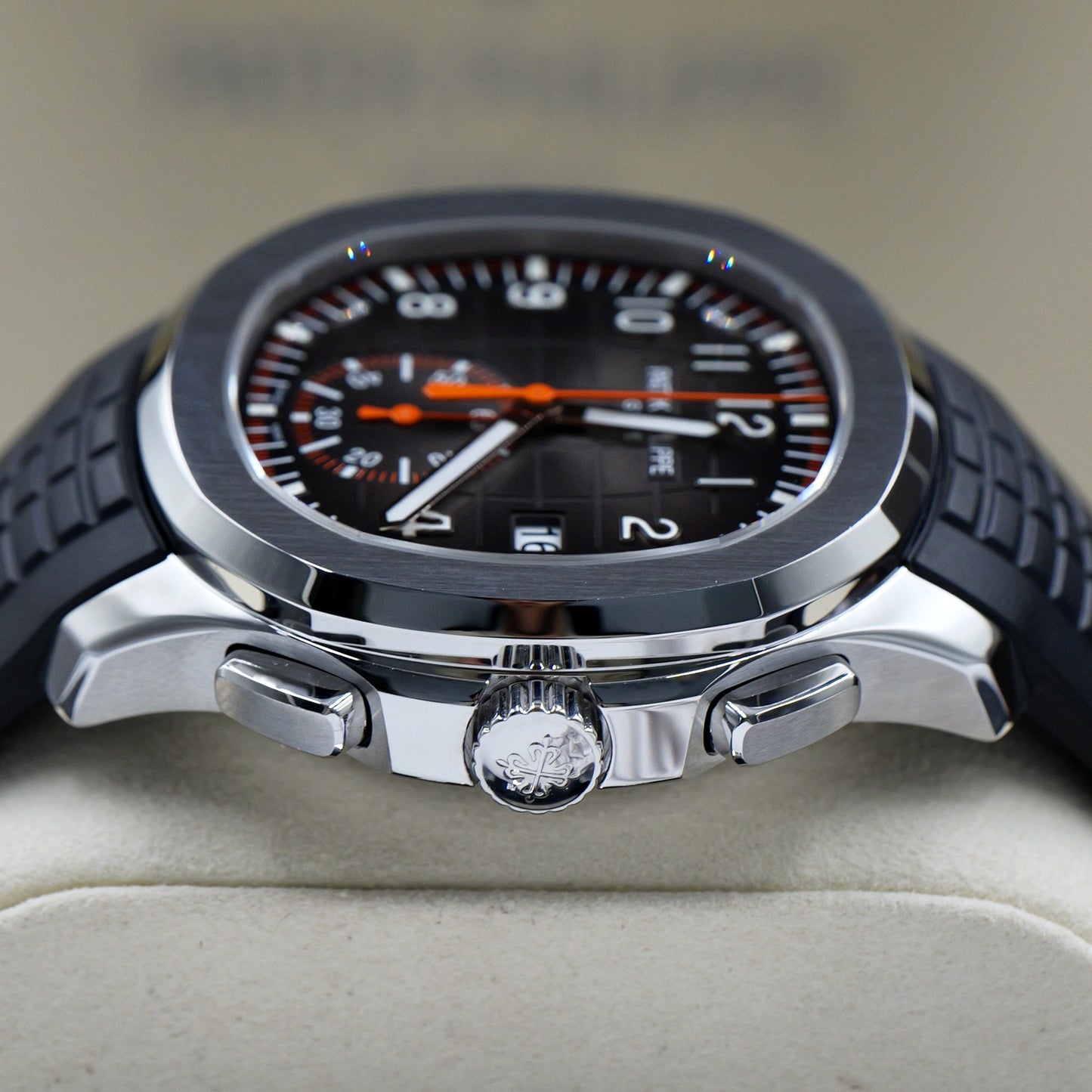 Patek Philippe Aquanaut 5968A - Full Set (2023)