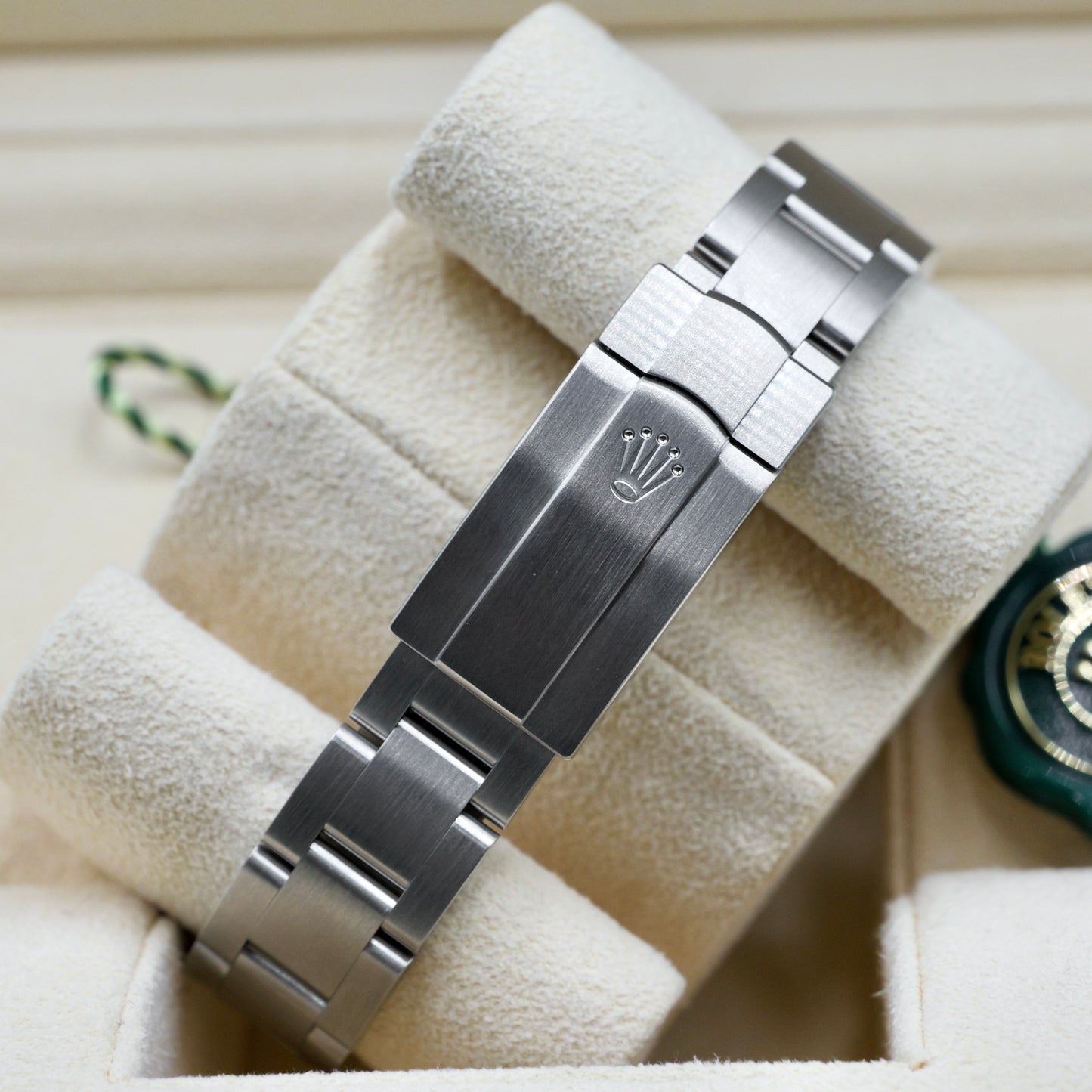 Rolex Oyster Perpetual 31 Green Dial 277200 - Full Set (2023)