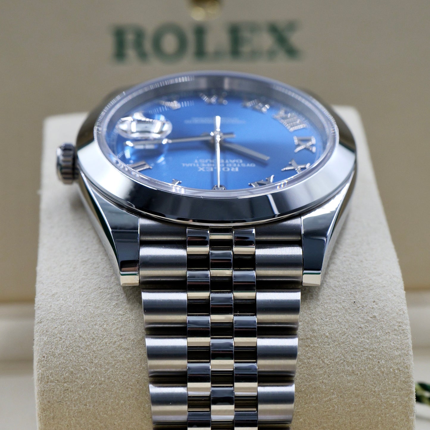 Rolex Datejust 41 Azzurro Blue Smooth Jubilee 126300 - Full Set (2026)