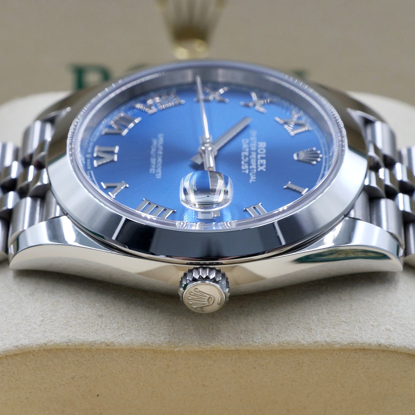 Rolex Datejust 41 Azzurro Blue Smooth Jubilee 126300 - Full Set (2026)