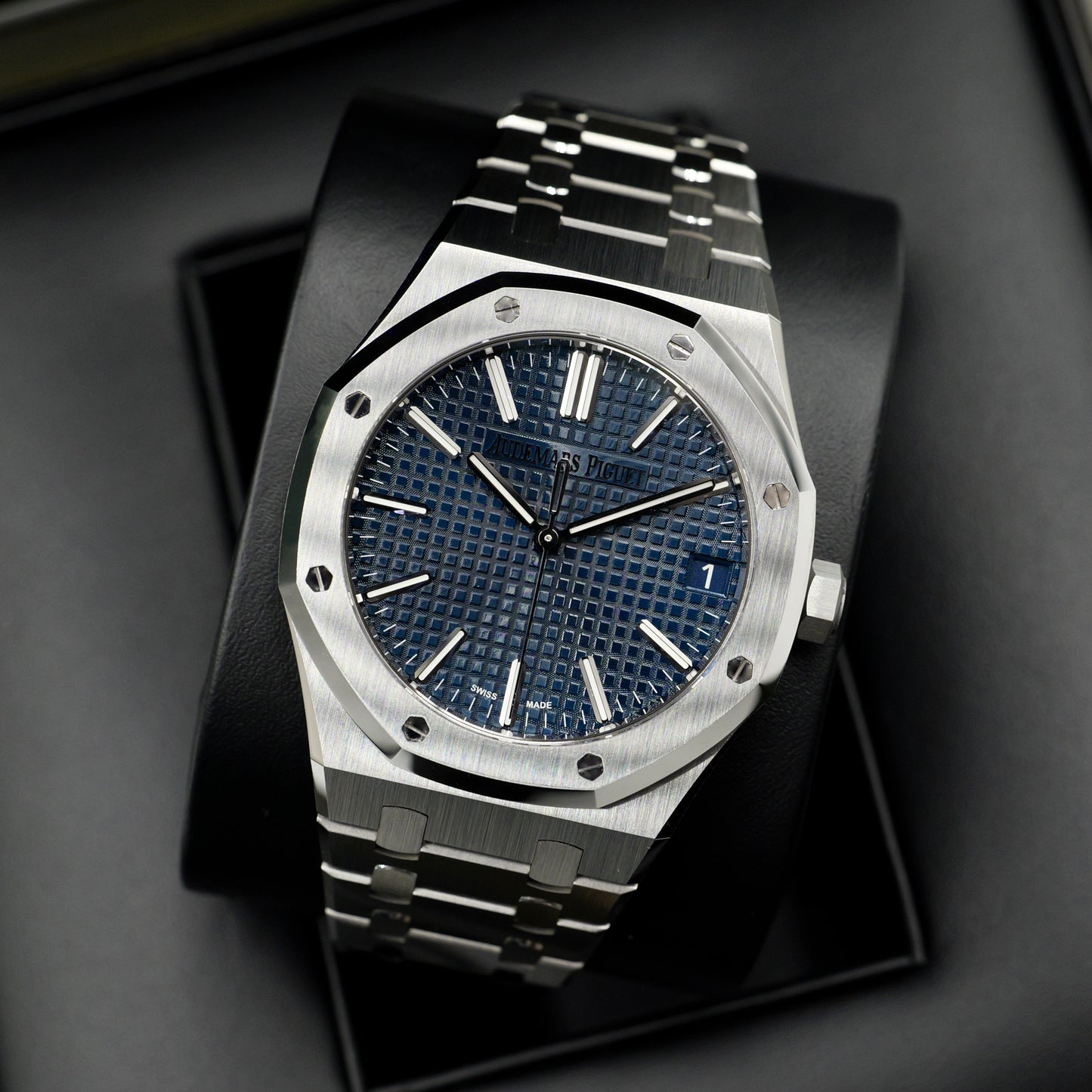 Audemars Piguet Royal Oak Selfwinding Blue Dial 15510ST - Full Set (2023)