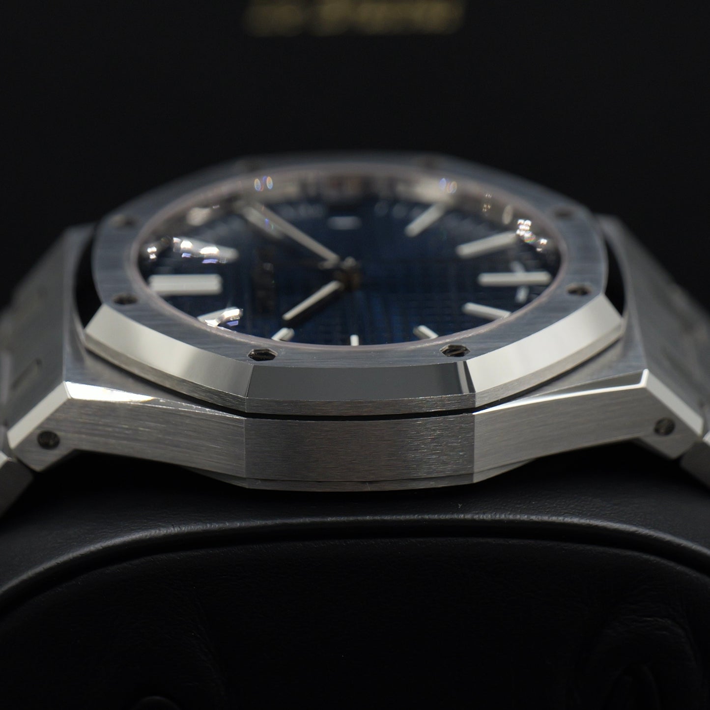 Audemars Piguet Royal Oak Selfwinding Blue Dial 15510ST - Full Set (2023)