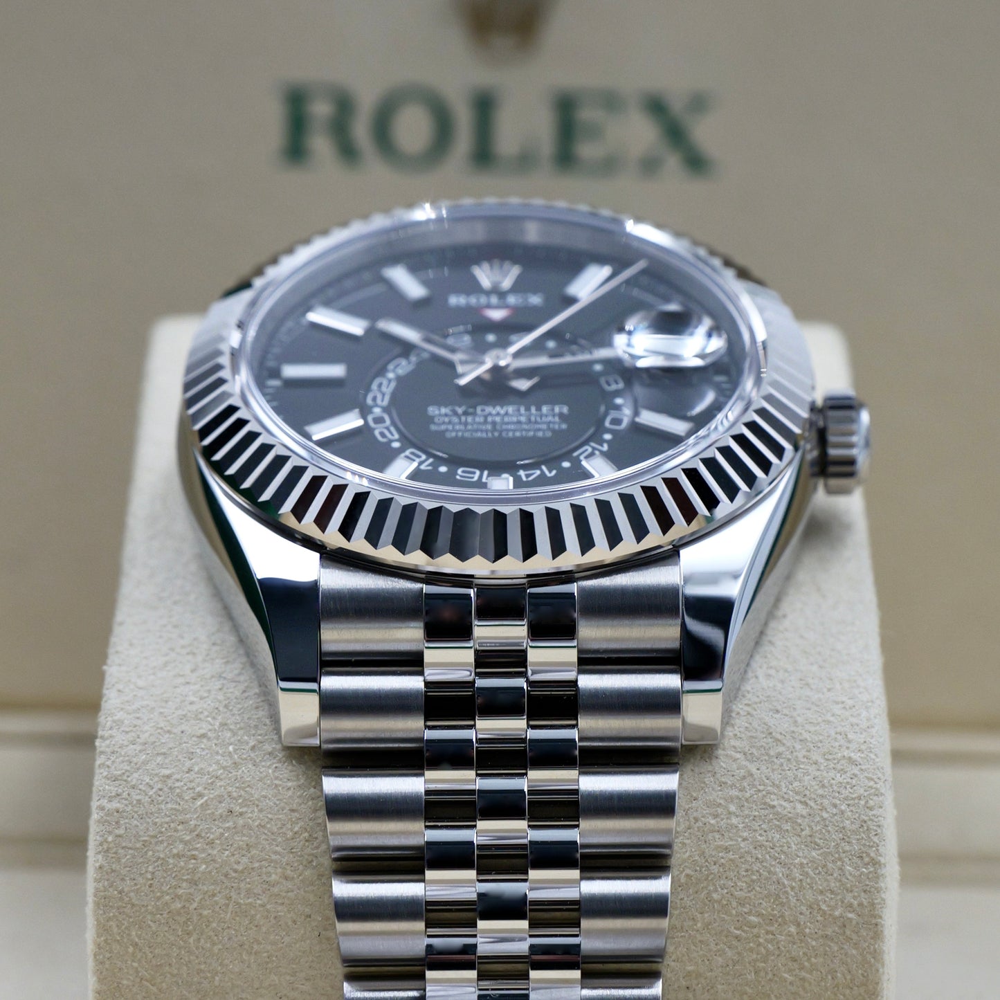 Rolex Sky-Dweller Black Dial Jubilee 336934 - Full Set (2026)