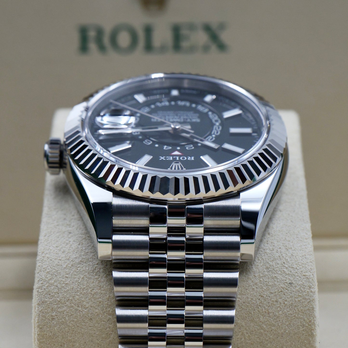 Rolex Sky-Dweller Black Dial Jubilee 336934 - Full Set (2026)