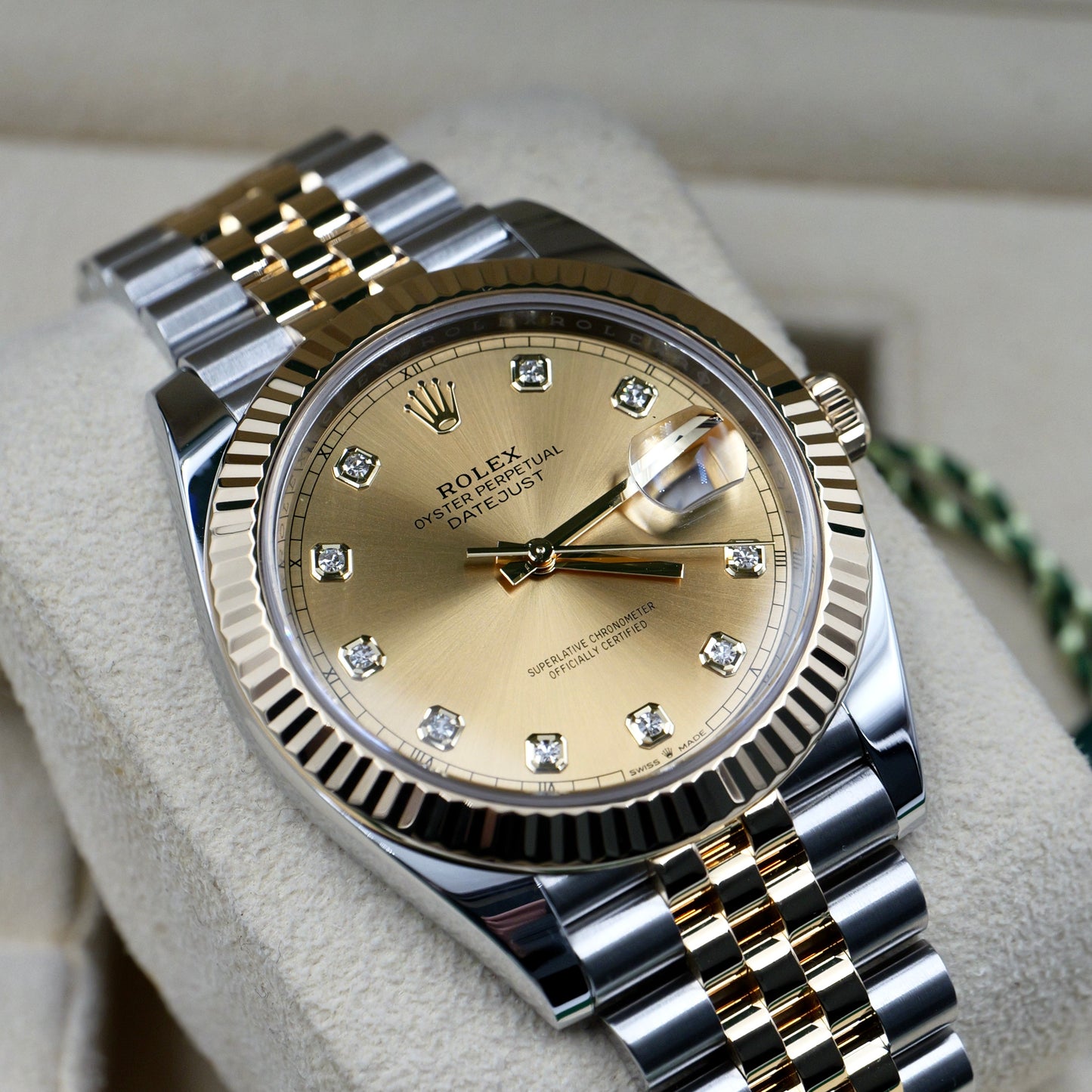 Rolex Datejust 41 Champagne Diamond Dial Fluted Jubilee 126333 - Full Set (2021)