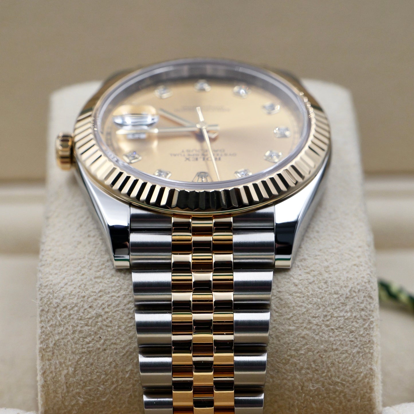 Rolex Datejust 41 Champagne Diamond Dial Fluted Jubilee 126333 - Full Set (2021)