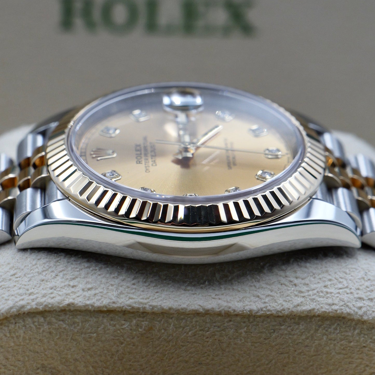 Rolex Datejust 41 Champagne Diamond Dial Fluted Jubilee 126333 - Full Set (2021)