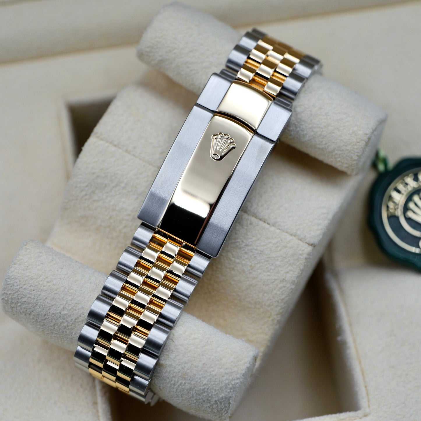 Rolex Datejust 41 Champagne Diamond Dial Fluted Jubilee 126333 - Full Set (2021)