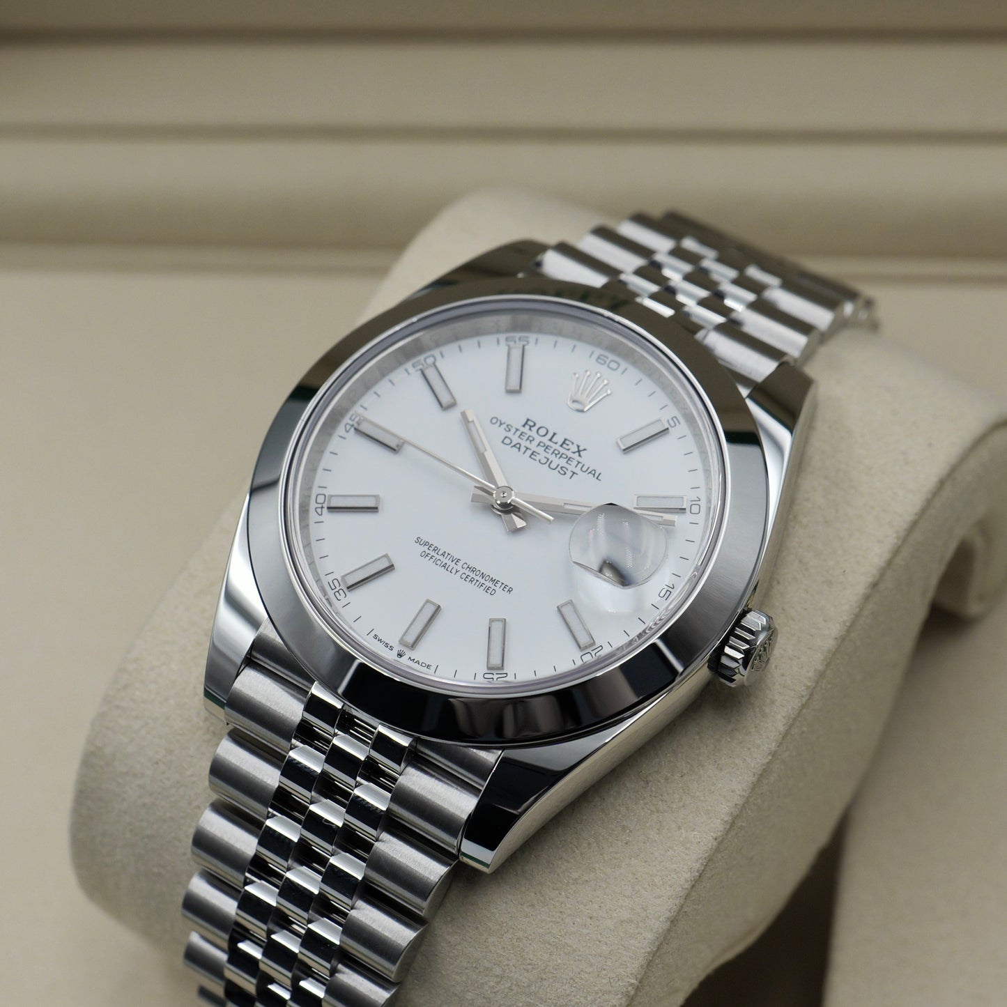 Rolex Datejust 41 White Baton Dial Smooth Jubilee 126300 - Full Set (2025)