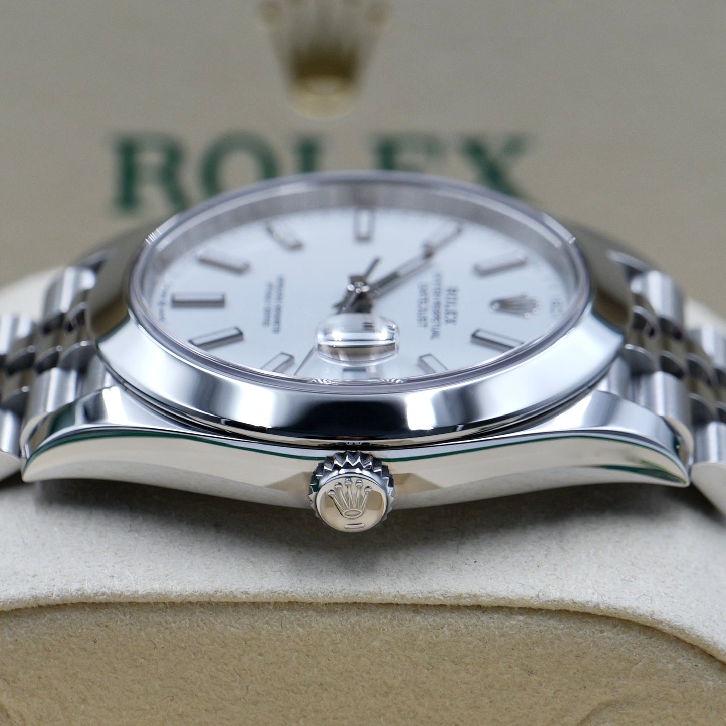 Rolex Datejust 41 White Baton Dial Smooth Jubilee 126300 - Full Set (2025)