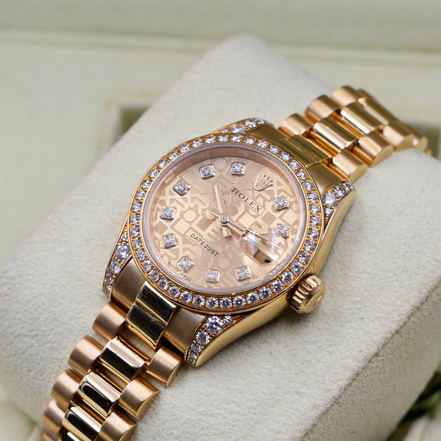 Rolex Lady-Datejust 26 Computer Diamond Dial with Factory Diamond Bezel and Shoulders