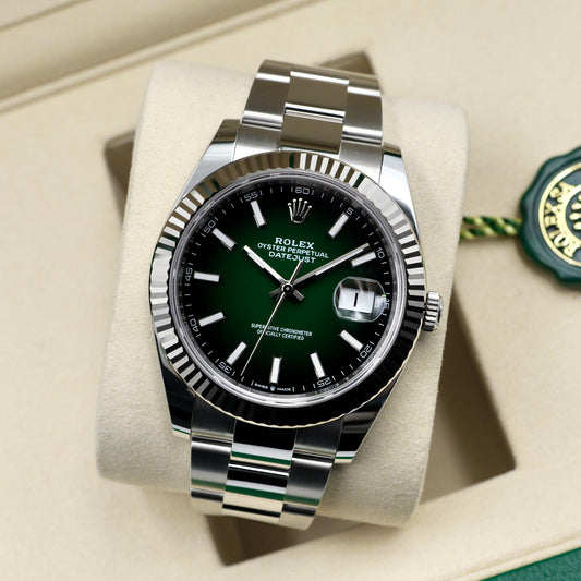 Rolex Datejust 41 Ombré Green Fluted Oyster 126334 - Full Set (2026)