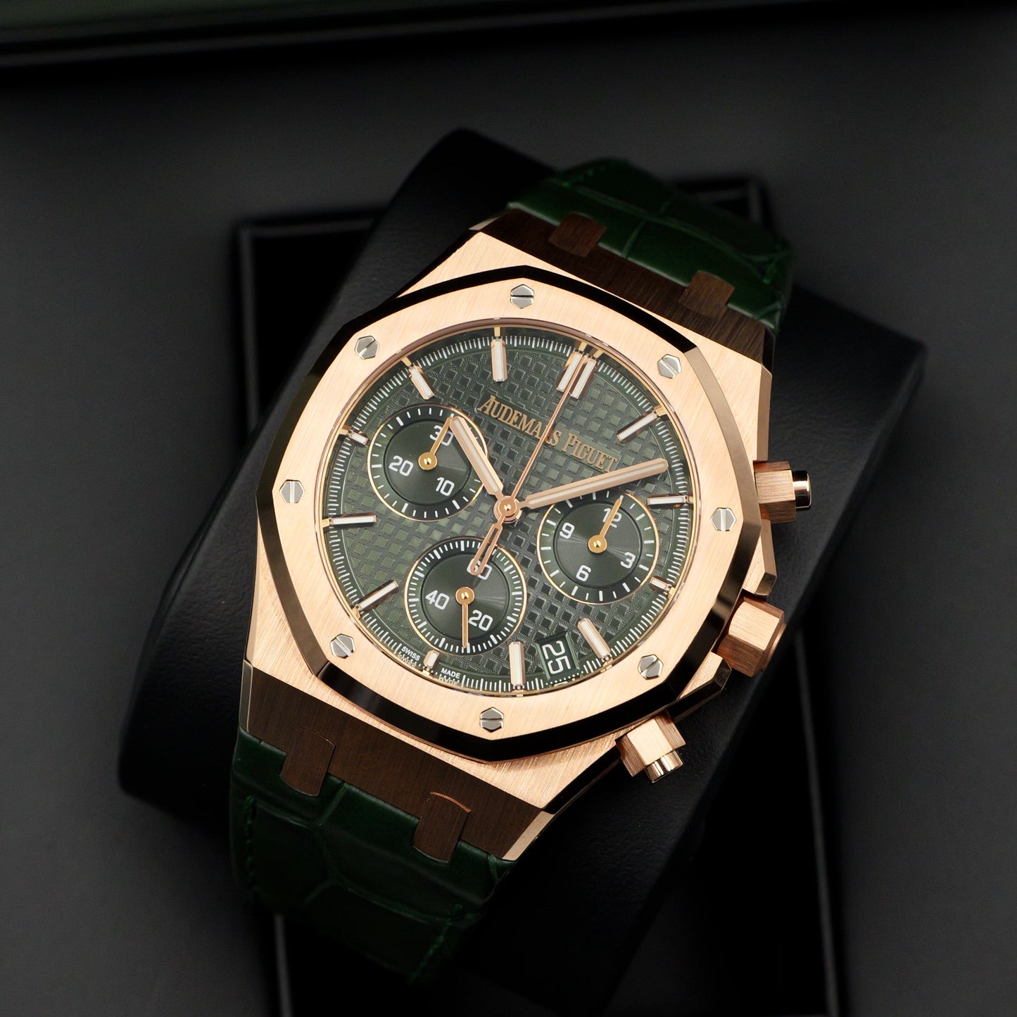 Royal Oak Selfwinding Chronograph "50th Anniversary" Green Dial 26240OR - Full Set (2022)