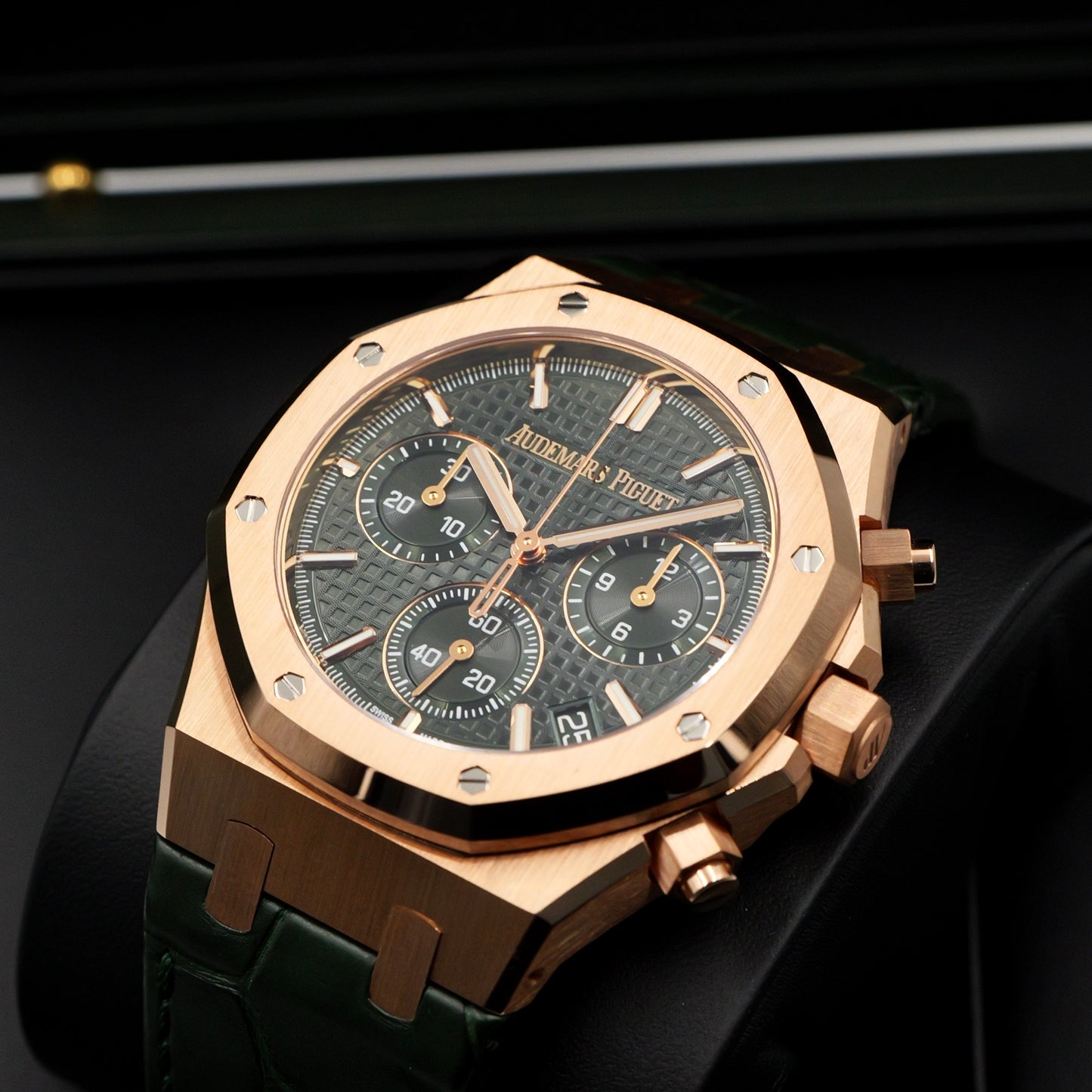 Royal Oak Selfwinding Chronograph "50th Anniversary" Green Dial 26240OR - Full Set (2022)