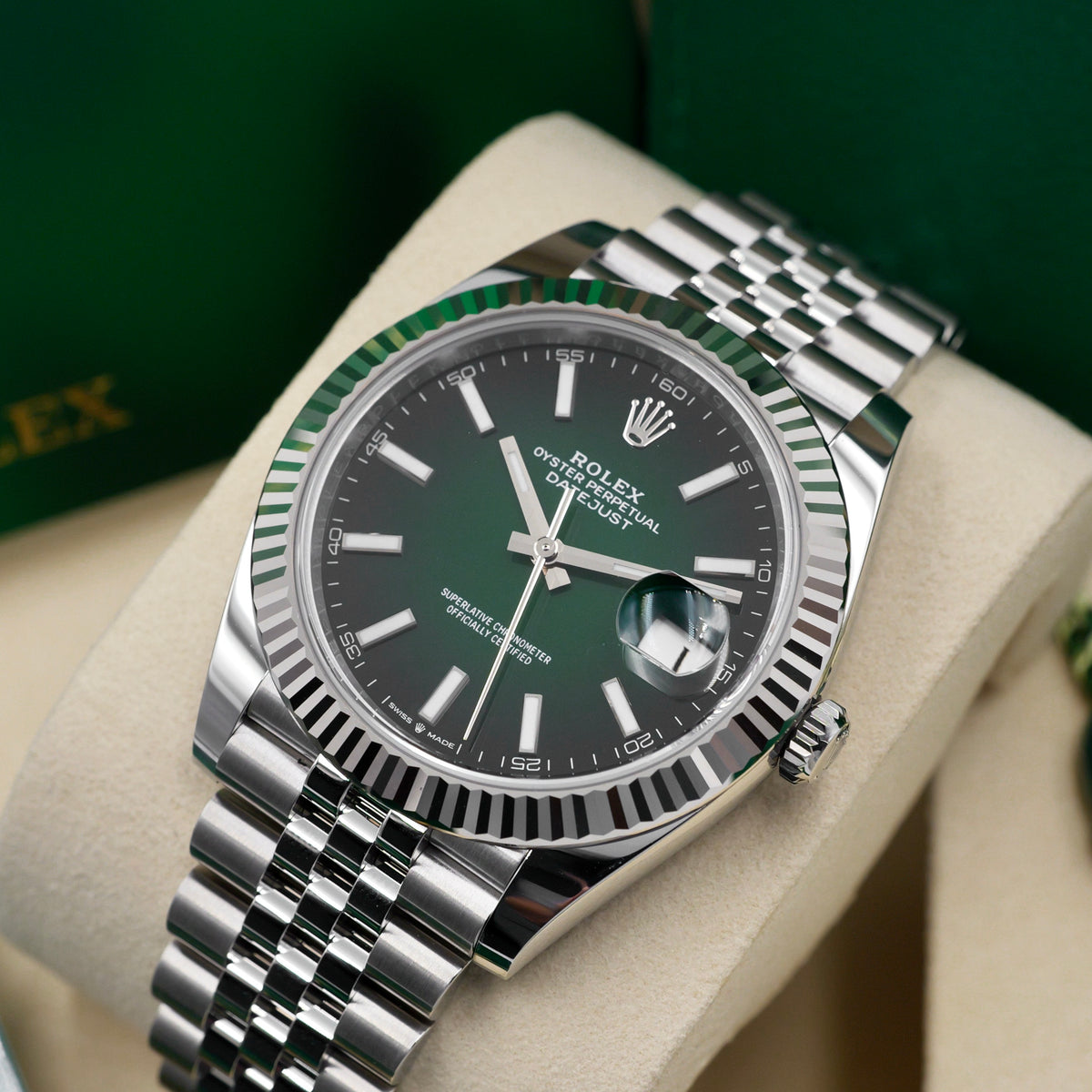 Rolex Datejust 41 Green Ombré Fluted Bezel Jubilee Bracelet 126334 - Full Set (2026)