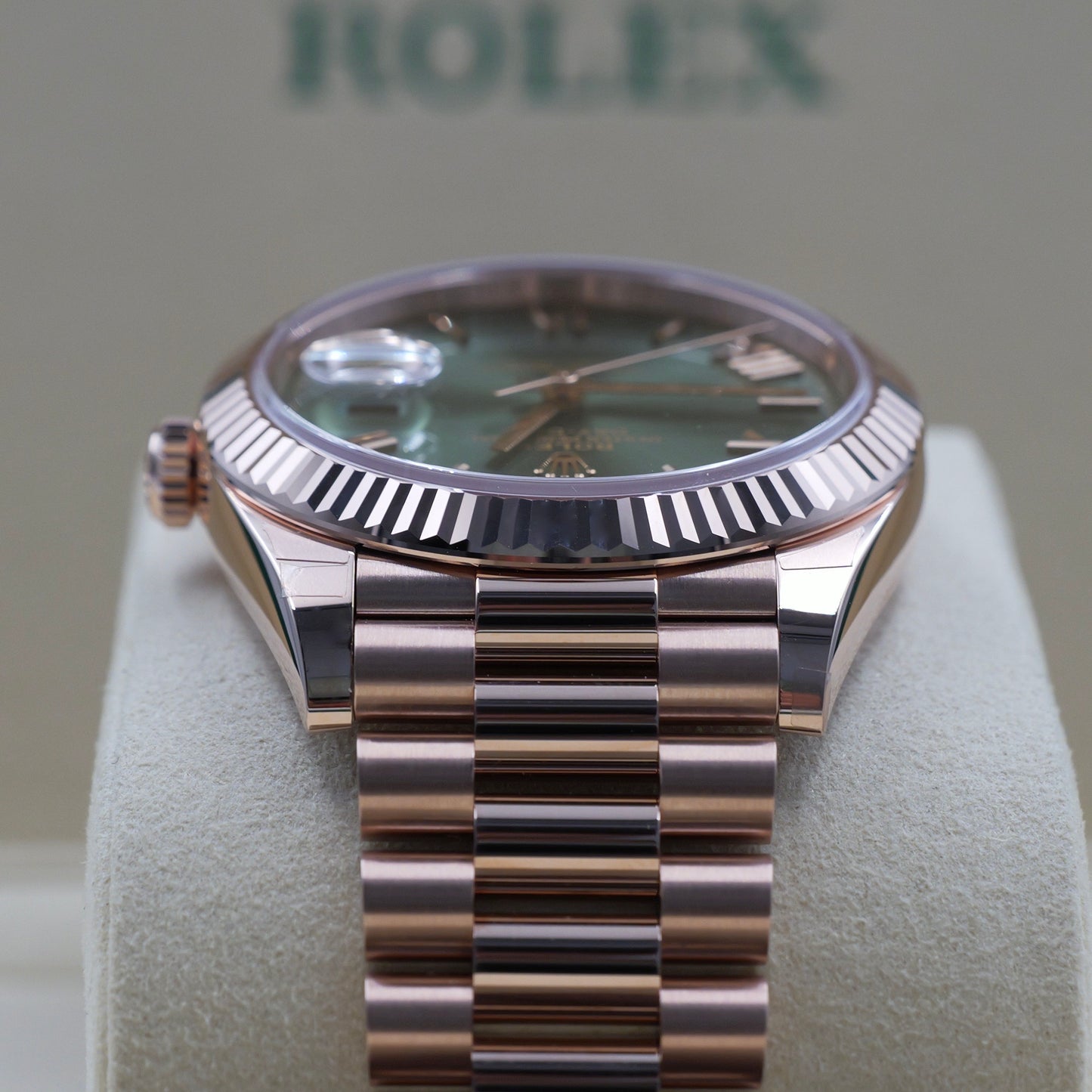 Rolex Day-Date 40 Olive 228235 Full Set (2026)
