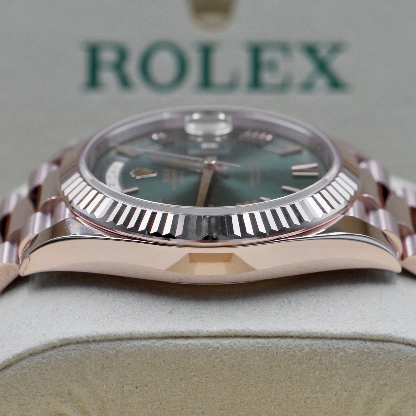 Rolex Day-Date 40 Olive 228235 Full Set (2026)