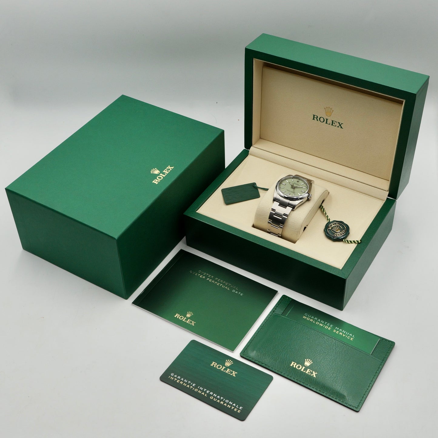 Rolex Oyster Perpetual 36 Pistachio 126000 - Full Set (2026)