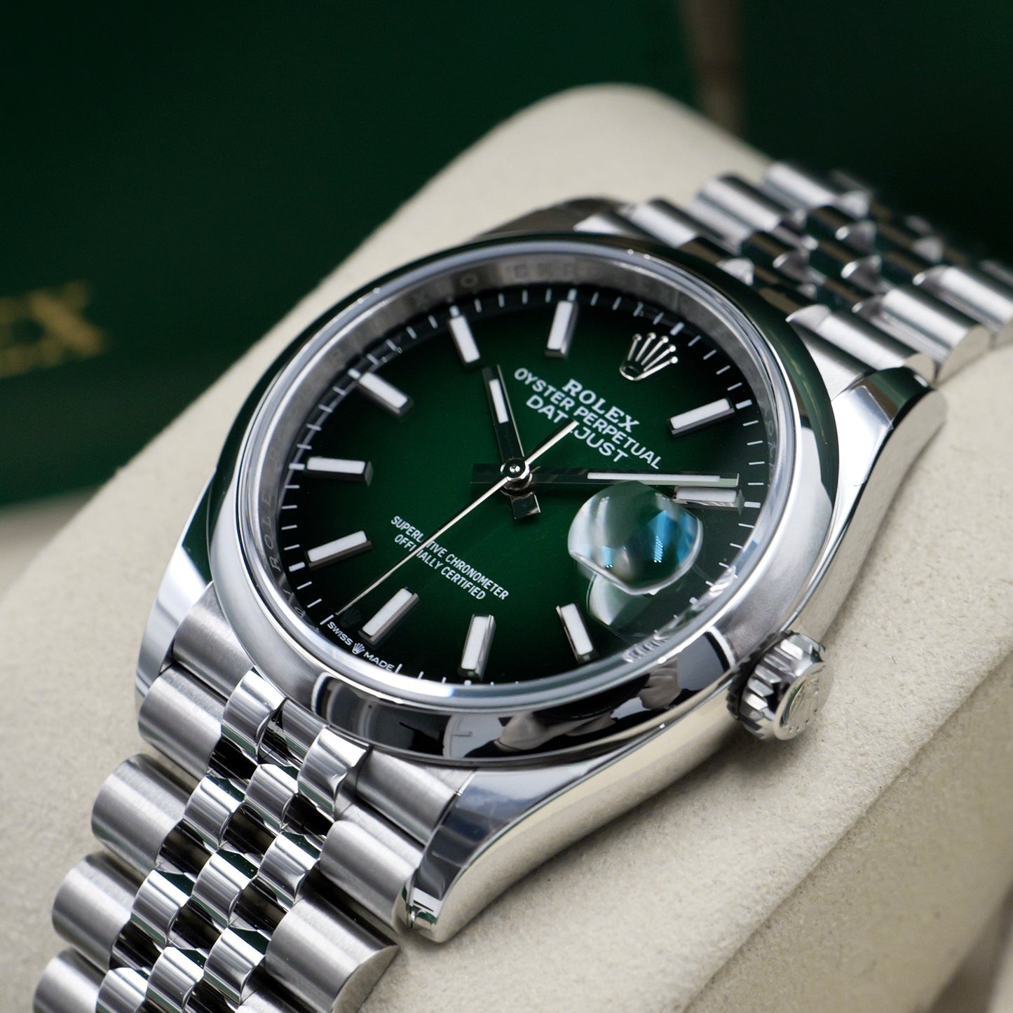 Rolex Datejust 36 Ombré Smooth Jubilee 126200 - Full Set (2026)