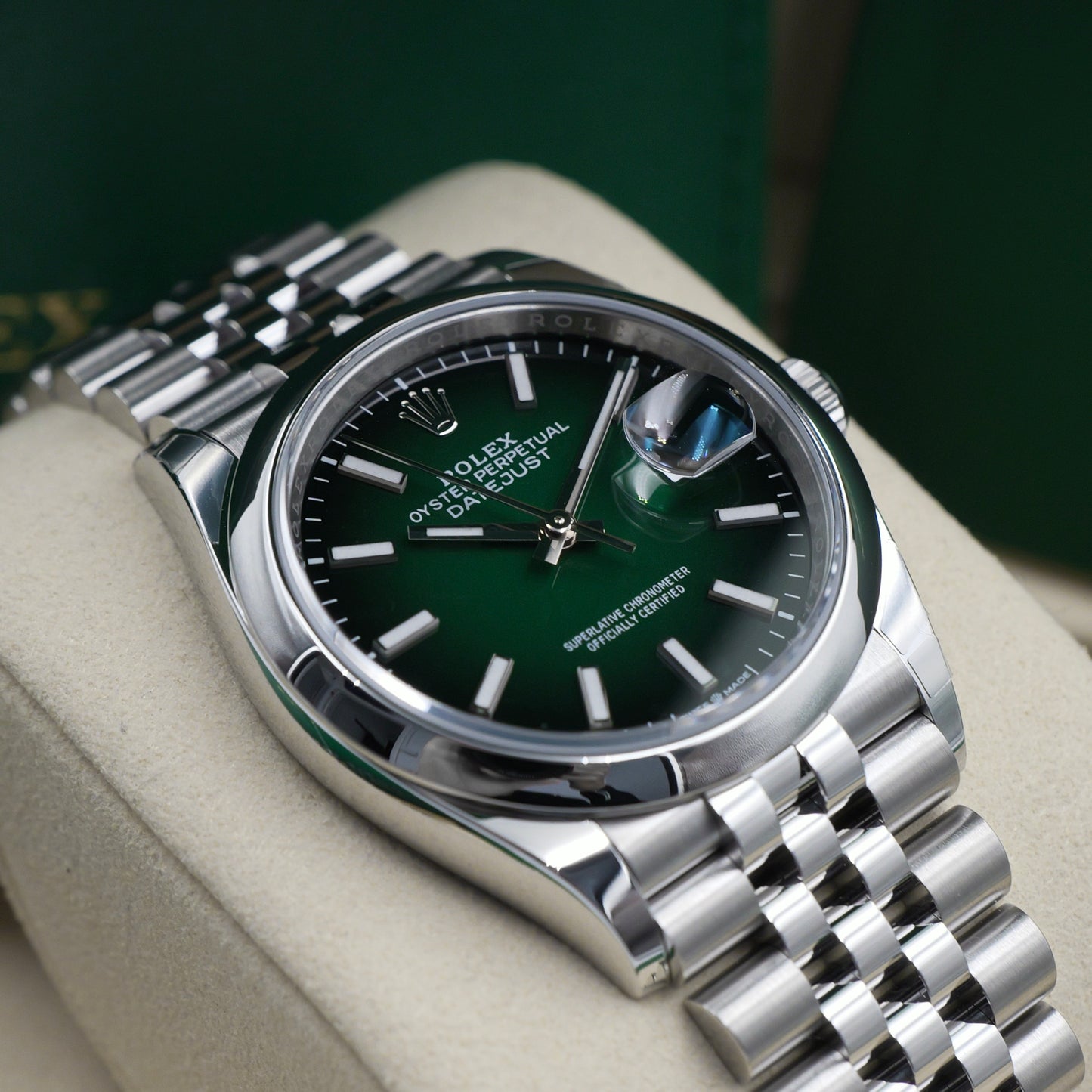 Rolex Datejust 36 Ombré Smooth Jubilee 126200 - Full Set (2026)