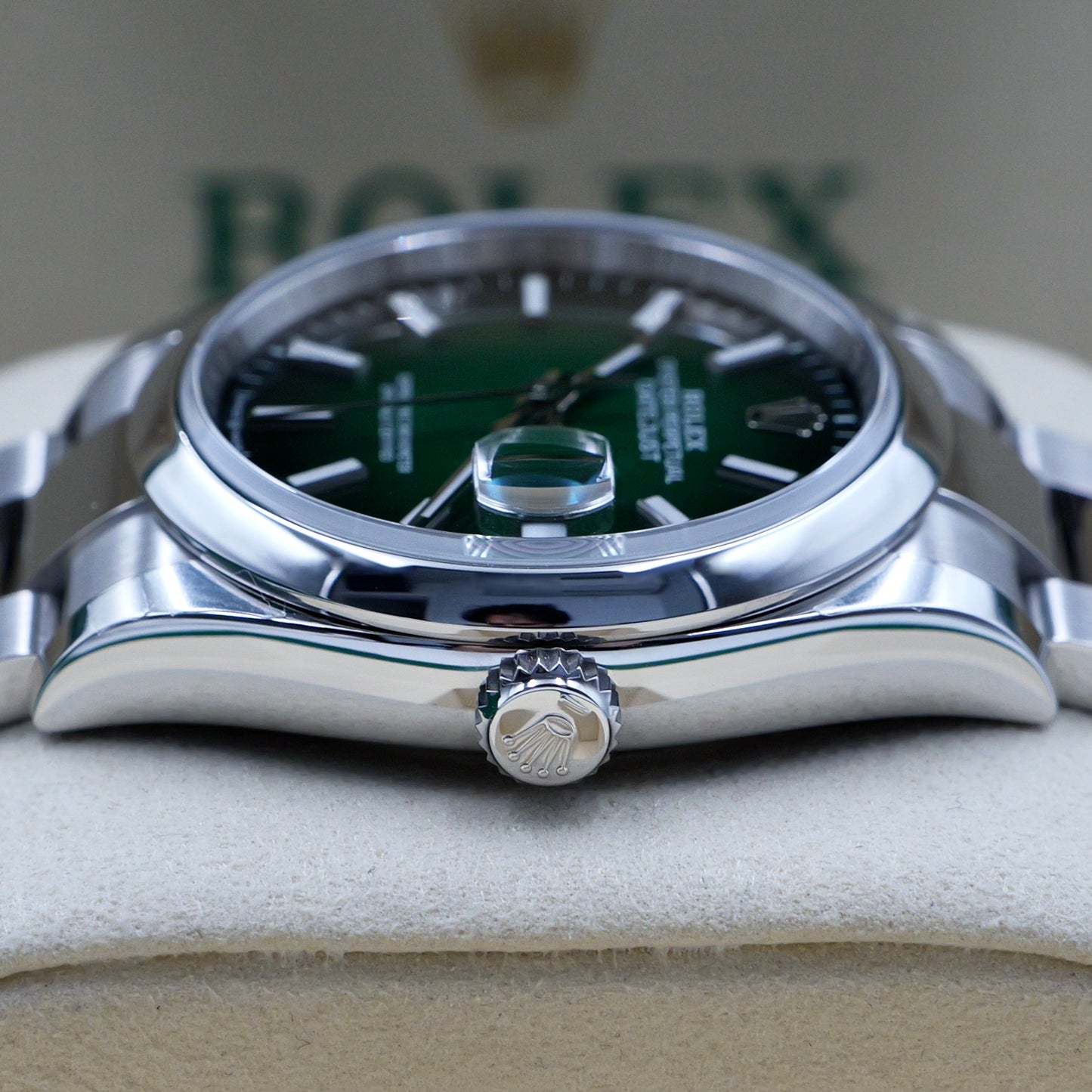 Rolex Datejust 36 Ombré Smooth Oyster 126200 - Full Set (2026)