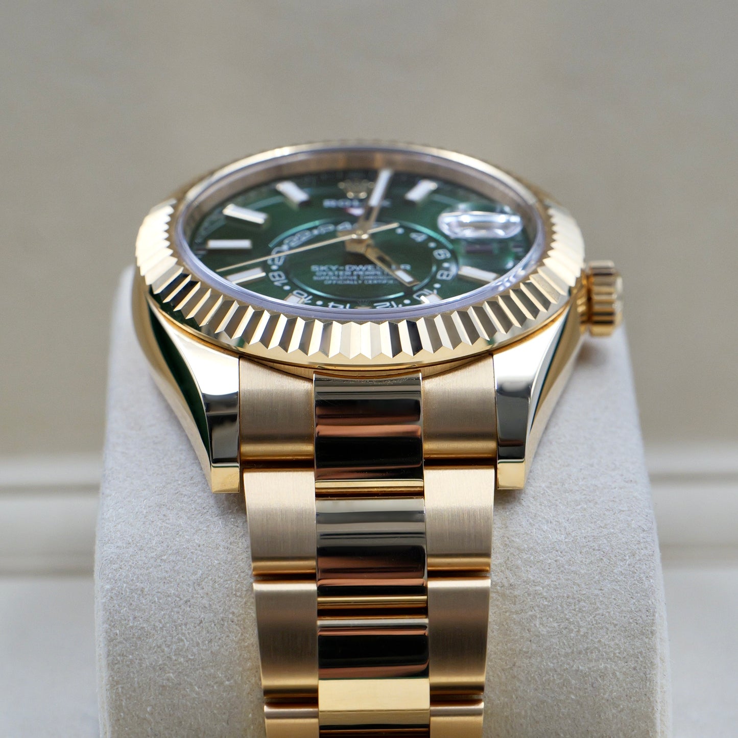 Rolex Sky-dweller Green Dial 336934 - Full Set (2025)