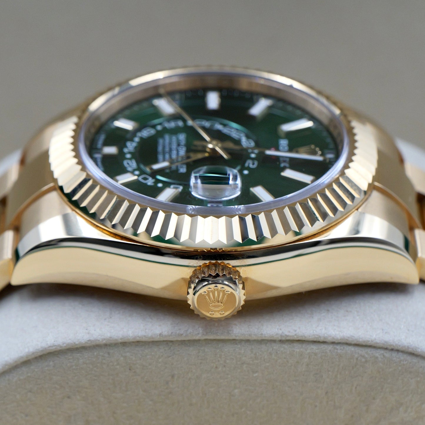 Rolex Sky-dweller Green Dial 336934 - Full Set (2025)