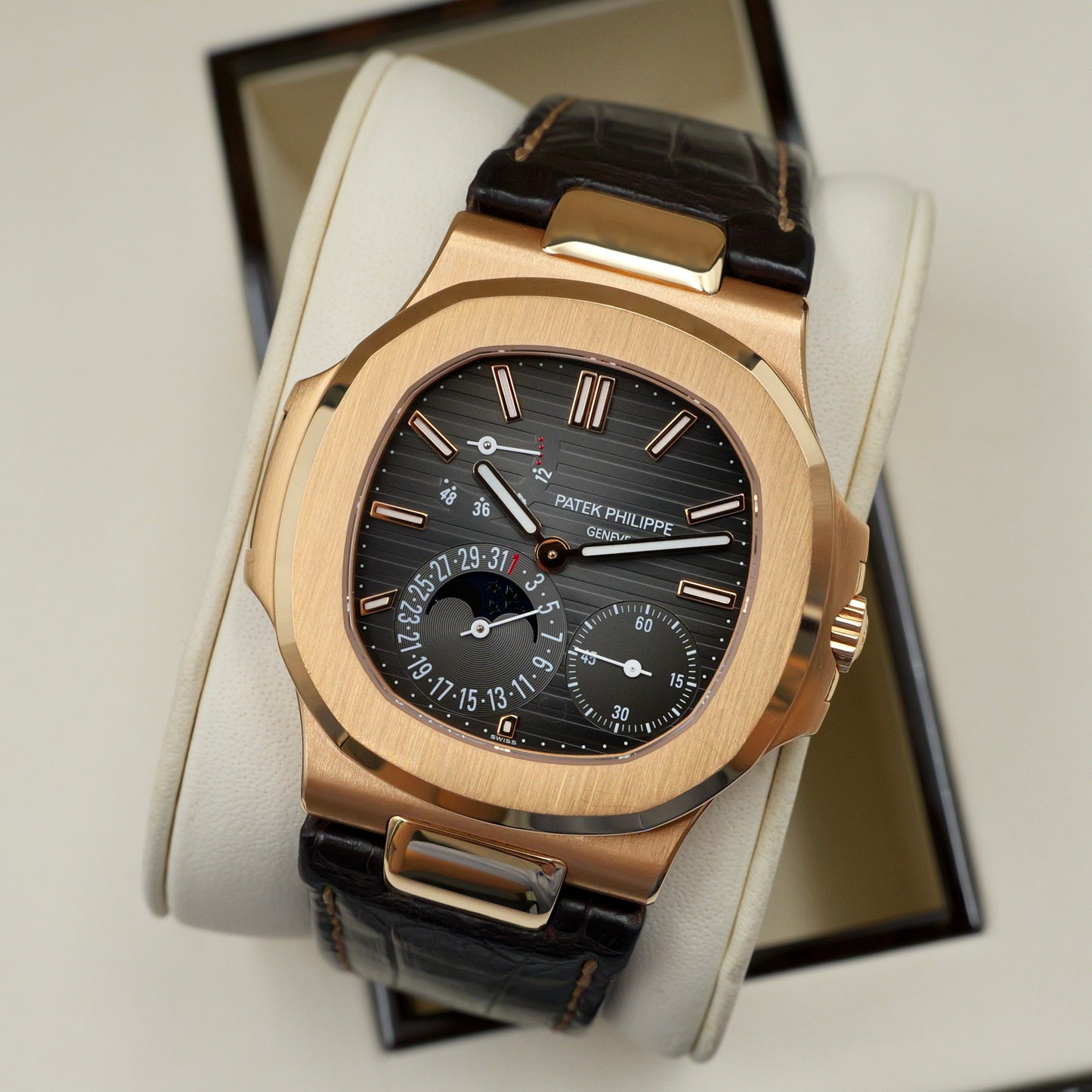 Patek Philippe Nautilus 5712R-001 - Full Set (2008)