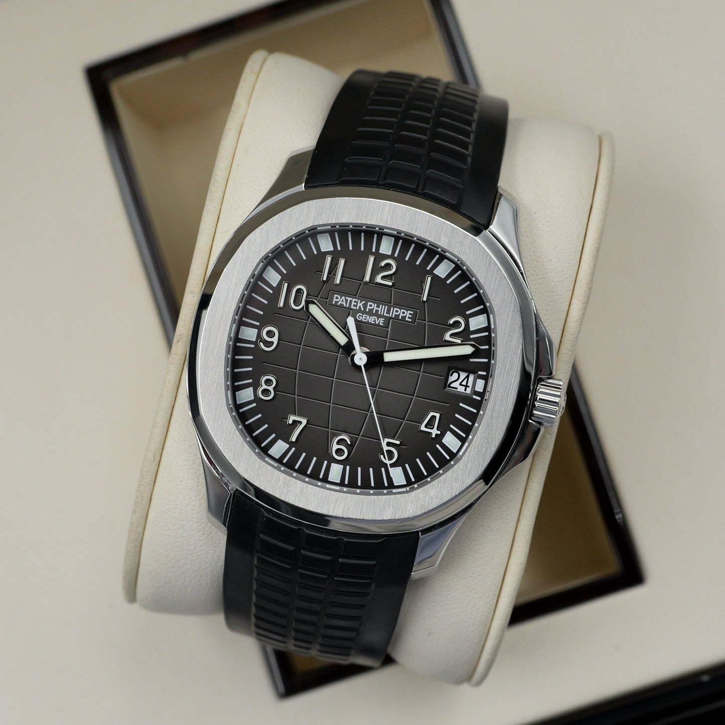 Patek Philippe Aquanaut Grey 5167A - Full Set (2009)