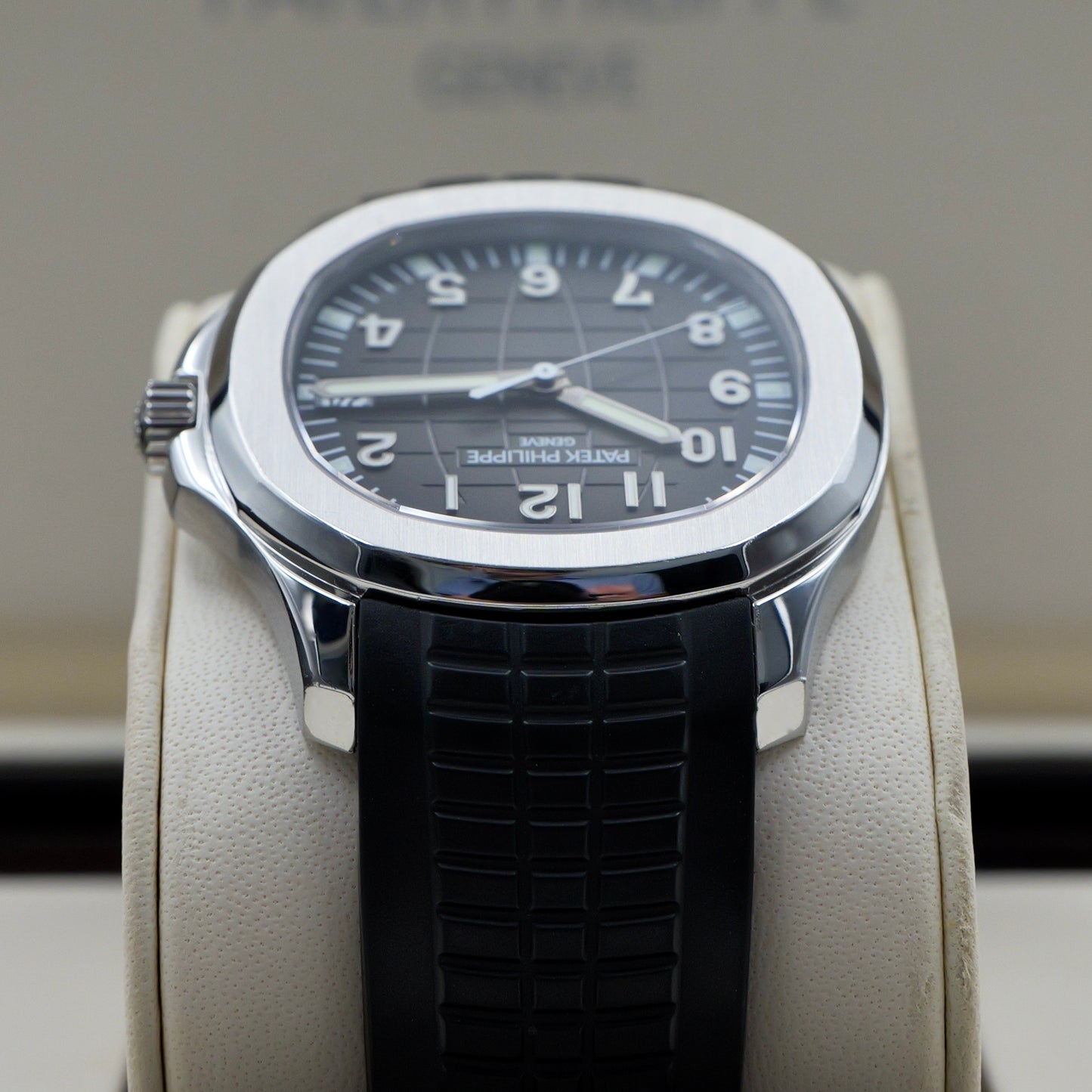 Patek Philippe Aquanaut Grey 5167A - Full Set (2009)