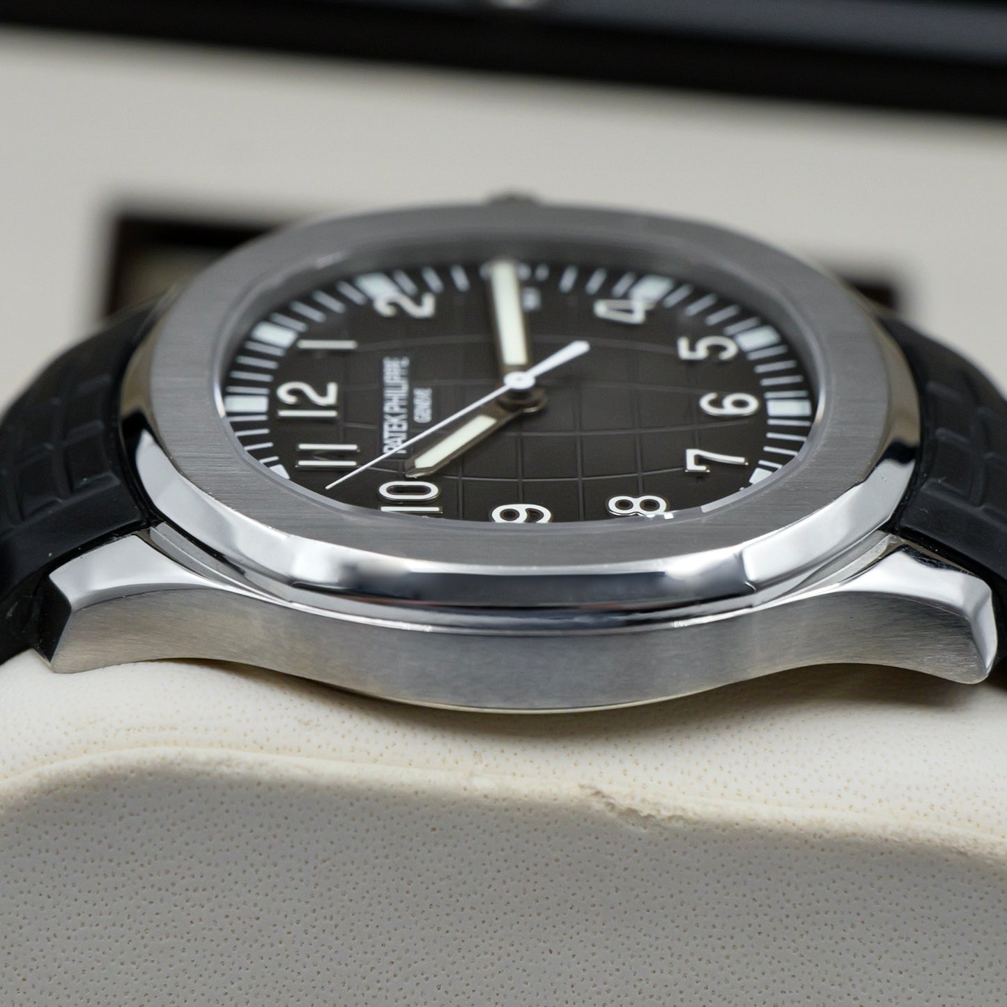 Patek Philippe Aquanaut Grey 5167A - Full Set (2009)
