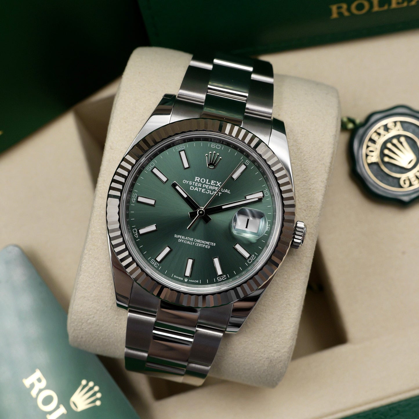 Rolex Datejust 41 Mint Green Fluted Oyster 126334 - Full Set (2026)