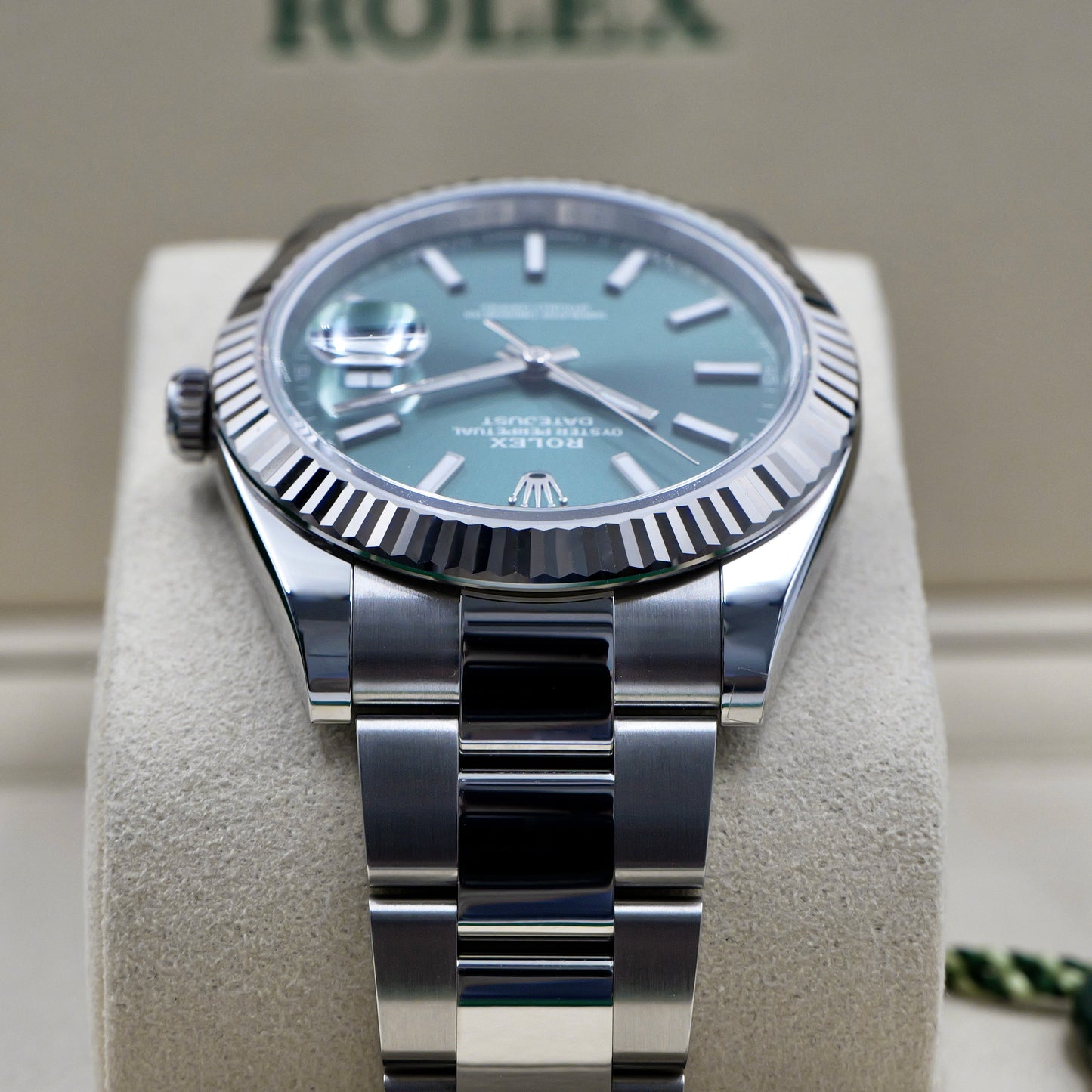 Rolex Datejust 41 Mint Green Fluted Oyster 126334 - Full Set (2026)