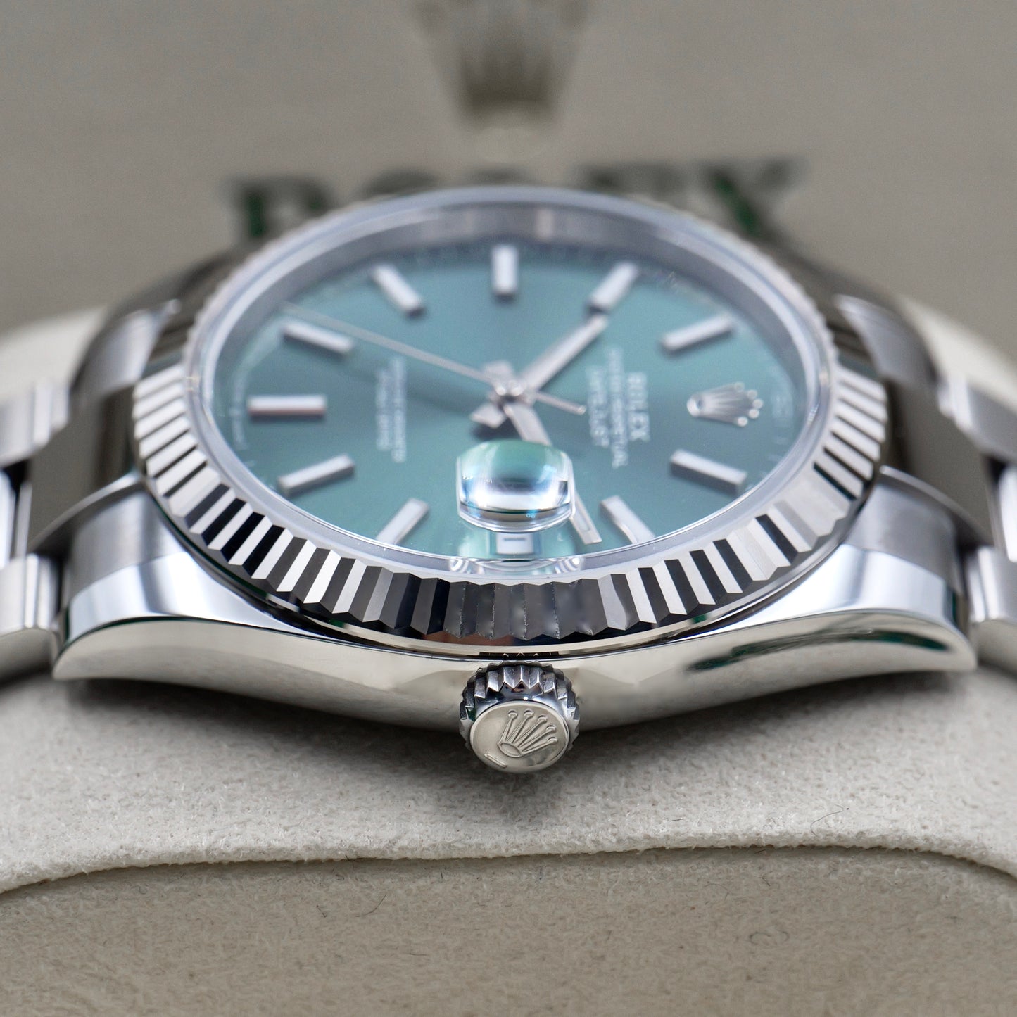 Rolex Datejust 41 Mint Green Fluted Oyster 126334 - Full Set (2026)
