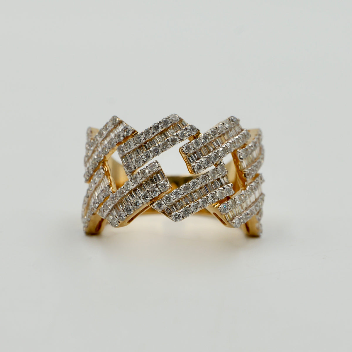 14K Yellow Gold Flat Link Round & Baguette Diamond Ring